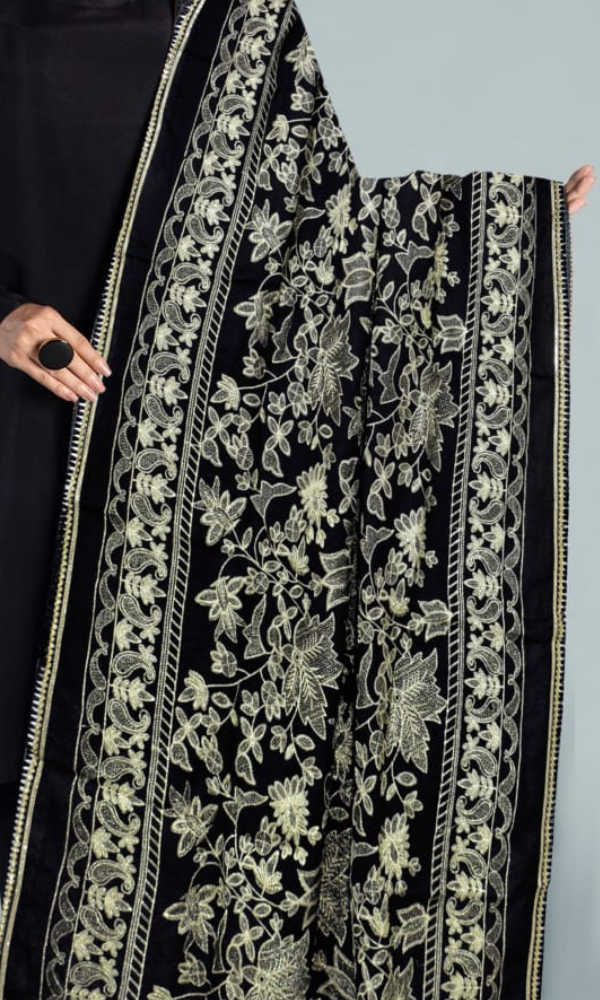 bareeze karandi shawl